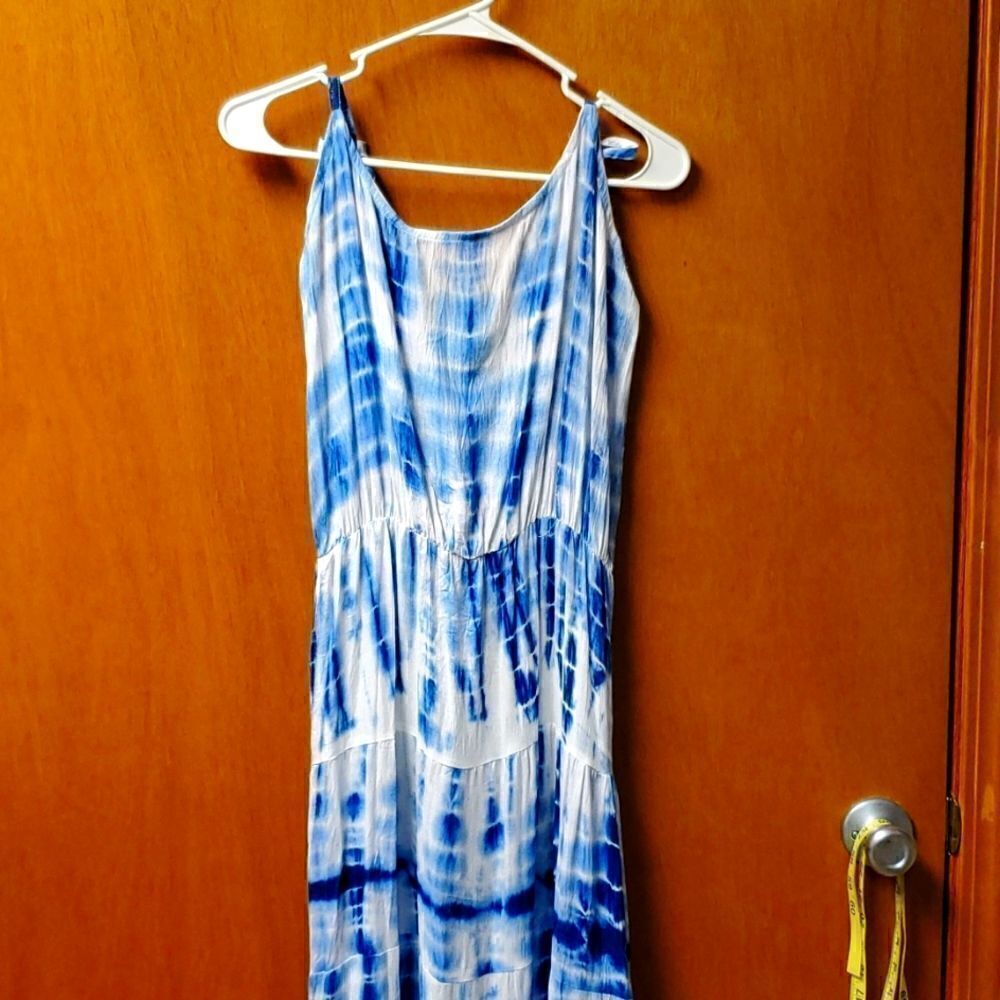 Young Usa,Womans Blue/White Tie Dye Maxi dress, Medium , NWT